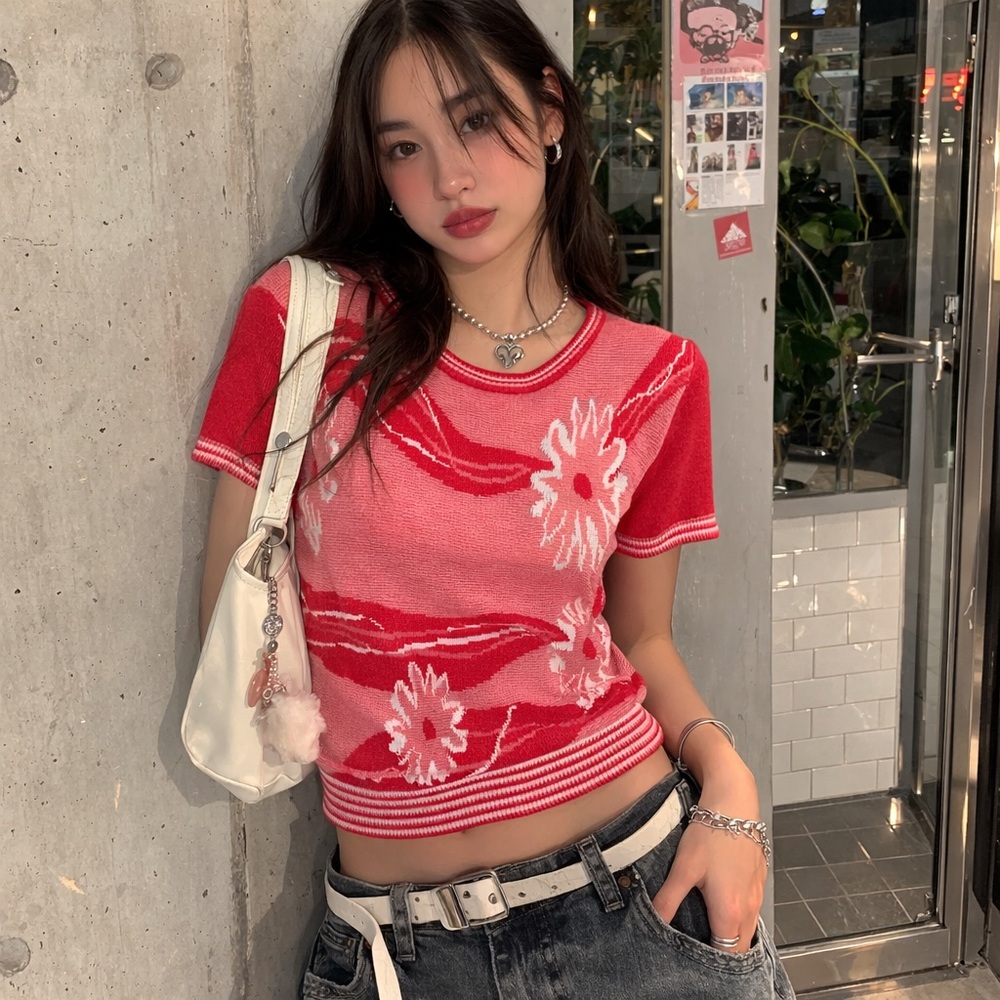 Hot Sense Y2K Korean Brand Red and White Floral Knit Top | Size Small